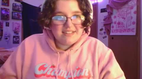 Snapshot of femcelsam chatting on 04/05/26, 04:09 femcelsam online show from 04/05/26, 04:09