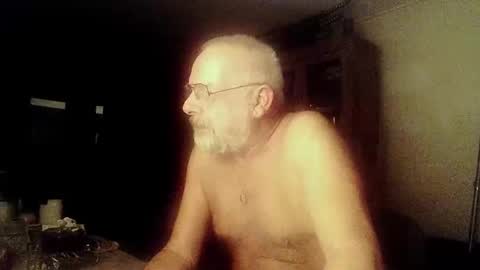Snapshot of femdom_sub chatting on 01/02/25, 02:43 femdom_sub online show from 01/02/25, 02:43