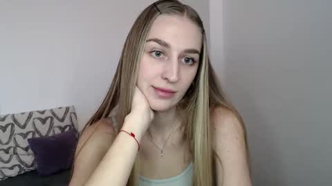 Femke online show from 02/10/26, 02:10