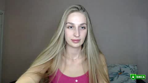 Femke online show from 03/25/26, 07:42