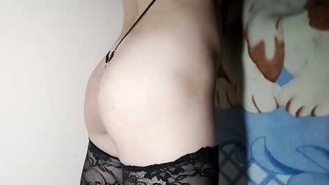 Snapshot of femlind chatting on 10/10/25, 05:39 femlind online show from 10/10/25, 05:39