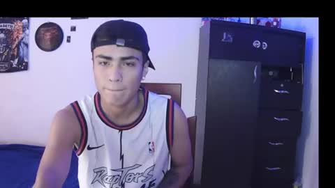 Snapshot of fenix_hardcock chatting on 07/10/26, 04:31 Christian online show from 07/10/26, 04:31