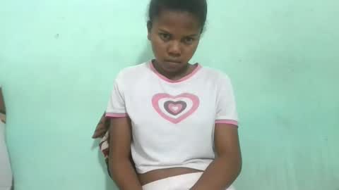 Snapshot of fenou122745 chatting on 10/03/25, 05:15 fenou122745 online show from 10/03/25, 05:15