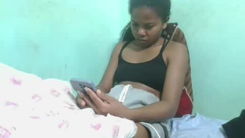 Snapshot of fenou122745 chatting on 11/28/25, 08:11 fenou122745 online show from 11/28/25, 08:11