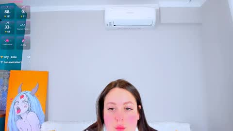 Snapshot of feral__berry__ chatting on 02/12/25, 12:01 Regi online show from 02/12/25, 12:01