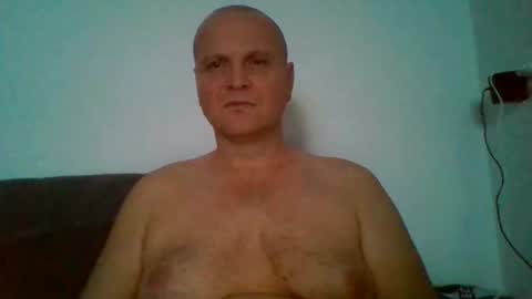 Snapshot of ferkooo111 chatting on 10/15/25, 03:06 Dorotheo online show from 10/15/25, 03:06