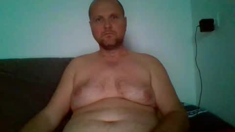 Snapshot of ferkooo111 chatting on 10/29/25, 05:10 Dorotheo online show from 10/29/25, 05:10