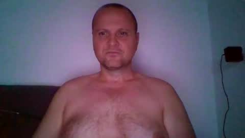 Snapshot of ferkooo111 chatting on 11/05/25, 03:50 Dorotheo online show from 11/05/25, 03:50