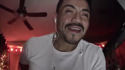 Snapshot of fernand89 chatting on 12/30/24, 06:20 fernand89 online show from 12/30/24, 06:20