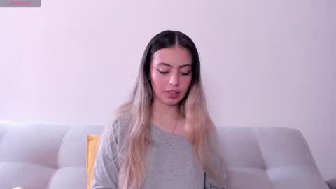 Snapshot of fernanda_aaa chatting on 06/26/26, 02:43 fernanda online show from 06/26/26, 02:43