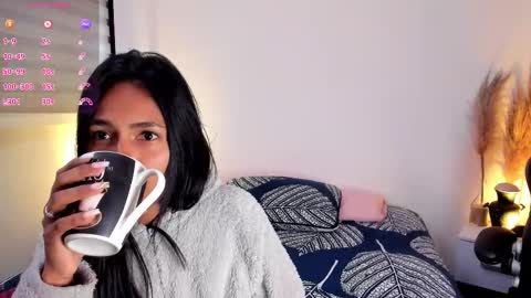 fernanda_liie_ online show from 03/25/26, 12:33