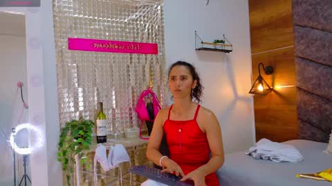 FERNANDA BROWN  online show from 04/04/26, 07:44