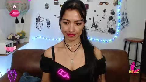 Snapshot of fernandaeloisa chatting on 01/11/25, 03:42 FernandaEloisa online show from 01/11/25, 03:42