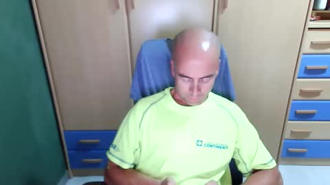 Snapshot of fernandez83 chatting on 06/08/26, 07:14 fernandez83 online show from 06/08/26, 07:14