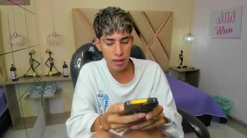 FER PHOENIX online show from 11/07/25, 03:17