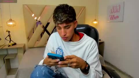 FER PHOENIX online show from 02/01/26, 03:16