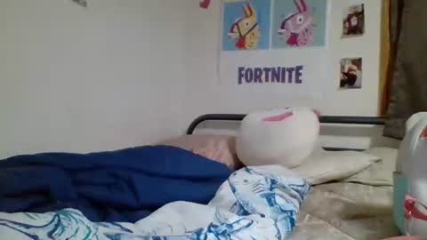 gummybear101 online show from 09/16/25, 12:11