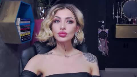 Snapshot of fetishsarah chatting on 12/02/24, 07:49 Sarah online show from 12/02/24, 07:49