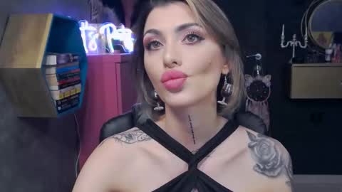 Snapshot of fetishsarah chatting on 01/23/25, 06:14 Sarah online show from 01/23/25, 06:14