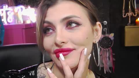 Snapshot of fetishsarah chatting on 02/26/25, 10:53 Sarah online show from 02/26/25, 10:53