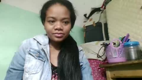 Snapshot of fetranialdy chatting on 10/22/25, 04:57 fetranialdy online show from 10/22/25, 04:57