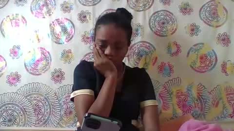Snapshot of fetranialdy chatting on 05/13/26, 06:05 fetranialdy online show from 05/13/26, 06:05