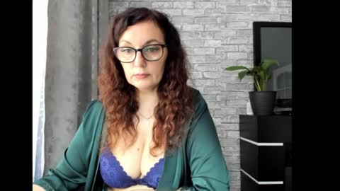 Snapshot of fey_bb chatting on 01/31/25, 04:03 Milana online show from 01/31/25, 04:03