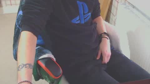 Snapshot of ffys2025 chatting on 12/29/24, 11:40 ffys2025 online show from 12/29/24, 11:40