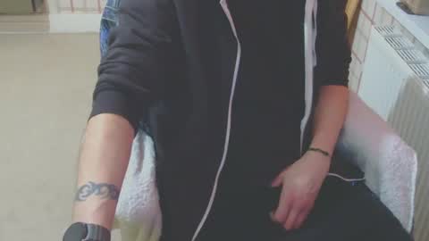 Snapshot of ffys2025 chatting on 02/06/25, 09:06 ffys2025 online show from 02/06/25, 09:06