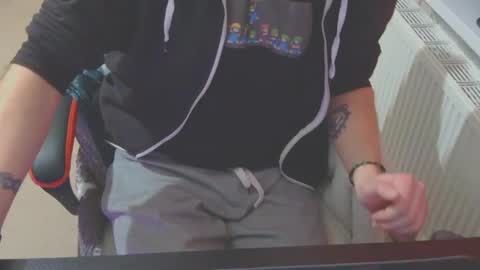 Snapshot of ffys2025 chatting on 02/23/25, 12:19 ffys2025 online show from 02/23/25, 12:19