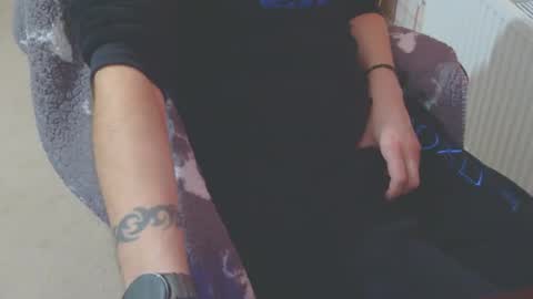 Snapshot of ffys2025 chatting on 09/21/25, 08:43 ffys2025 online show from 09/21/25, 08:43