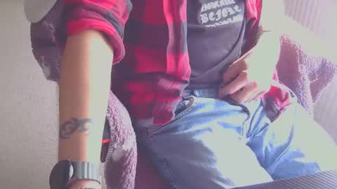 Snapshot of ffys2025 chatting on 10/05/25, 11:41 ffys2025 online show from 10/05/25, 11:41