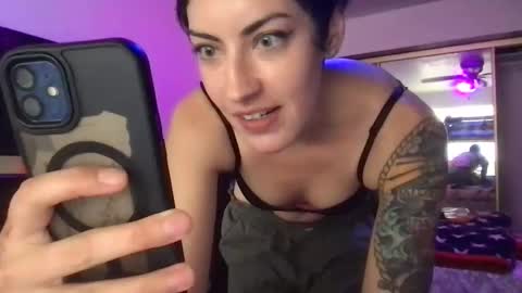 Snapshot of fgsammie chatting on 09/14/25, 11:37 fgsammie online show from 09/14/25, 11:37