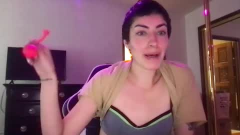 Snapshot of fgsammie chatting on 10/03/25, 12:18 fgsammie online show from 10/03/25, 12:18