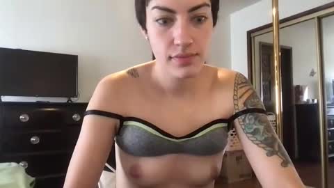 Snapshot of fgsammie chatting on 10/03/25, 05:54 fgsammie online show from 10/03/25, 05:54