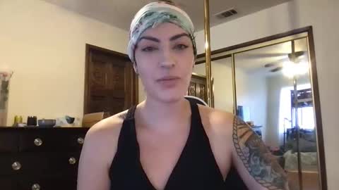 Snapshot of fgsammie chatting on 10/14/25, 10:21 fgsammie online show from 10/14/25, 10:21