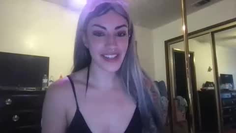 Snapshot of fgsammie chatting on 11/15/25, 10:15 fgsammie online show from 11/15/25, 10:15