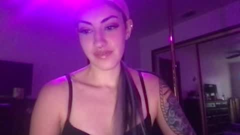 Snapshot of fgsammie chatting on 11/17/25, 09:20 fgsammie online show from 11/17/25, 09:20