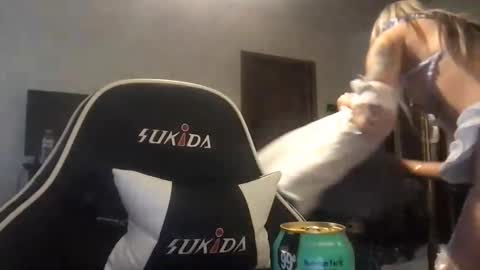 Snapshot of fgsammie chatting on 11/21/25, 11:14 fgsammie online show from 11/21/25, 11:14