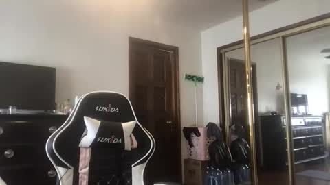 Snapshot of fgsammie chatting on 11/22/25, 08:30 fgsammie online show from 11/22/25, 08:30