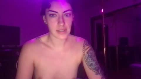 Snapshot of fgsammie chatting on 12/02/25, 02:06 fgsammie online show from 12/02/25, 02:06