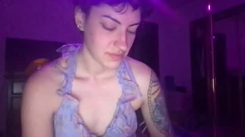 Snapshot of fgsammie chatting on 12/20/25, 02:51 fgsammie online show from 12/20/25, 02:51