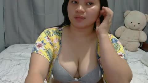 fhwilloughbyxx online show from 04/23/26, 08:35