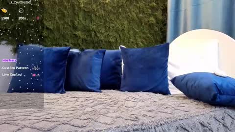 Thomas online show from 11/21/25, 09:24