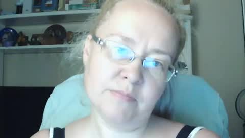 Snapshot of fialkaxl chatting on 08/04/26, 03:58 fialkaxl online show from 08/04/26, 03:58
