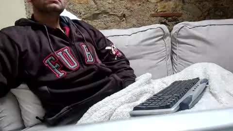 Snapshot of fidelio89 chatting on 12/15/24, 10:39 Fid online show from 12/15/24, 10:39