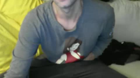 Snapshot of fidelio89 chatting on 10/12/25, 07:57 Fid online show from 10/12/25, 07:57