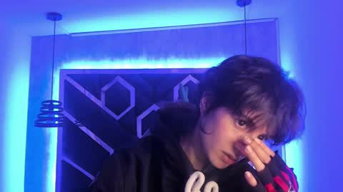   online show from 03/11/25, 12:06