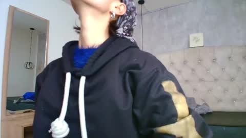   online show from 09/21/25, 12:18