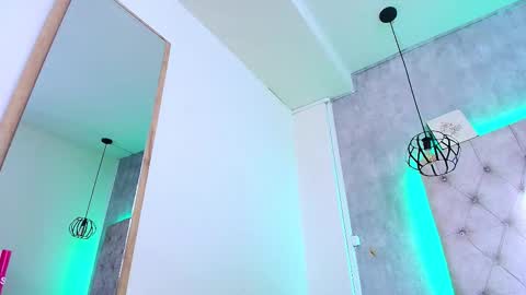   online show from 11/11/25, 12:05